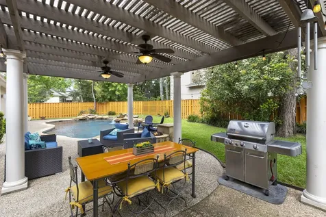 107 E Mirror Ridge Circle The Woodlands TX 77382
