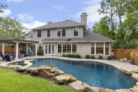 107 E Mirror Ridge Circle The Woodlands TX 77382