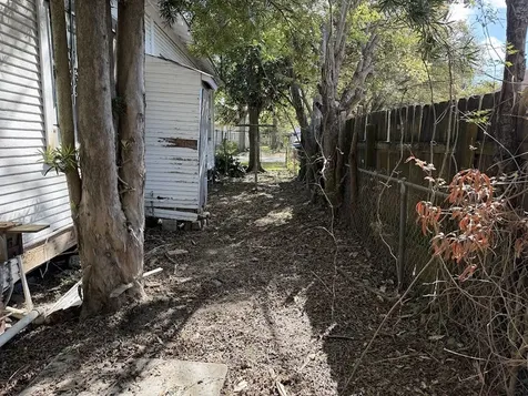 911 7th Street Orange TX 77630