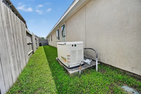 2523 Deerwood Heights Lane Manvel TX 77578