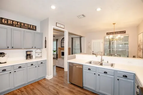 2904 Julie Ann Drive Pearland TX 77584