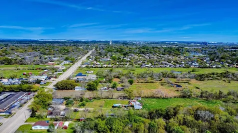 602 Massey Tompkins Road Baytown TX 77521