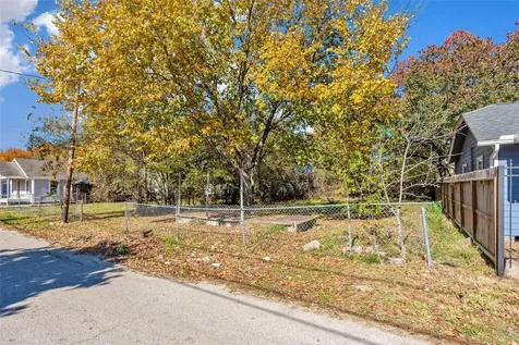 3209 Adelia Street Houston TX 77026
