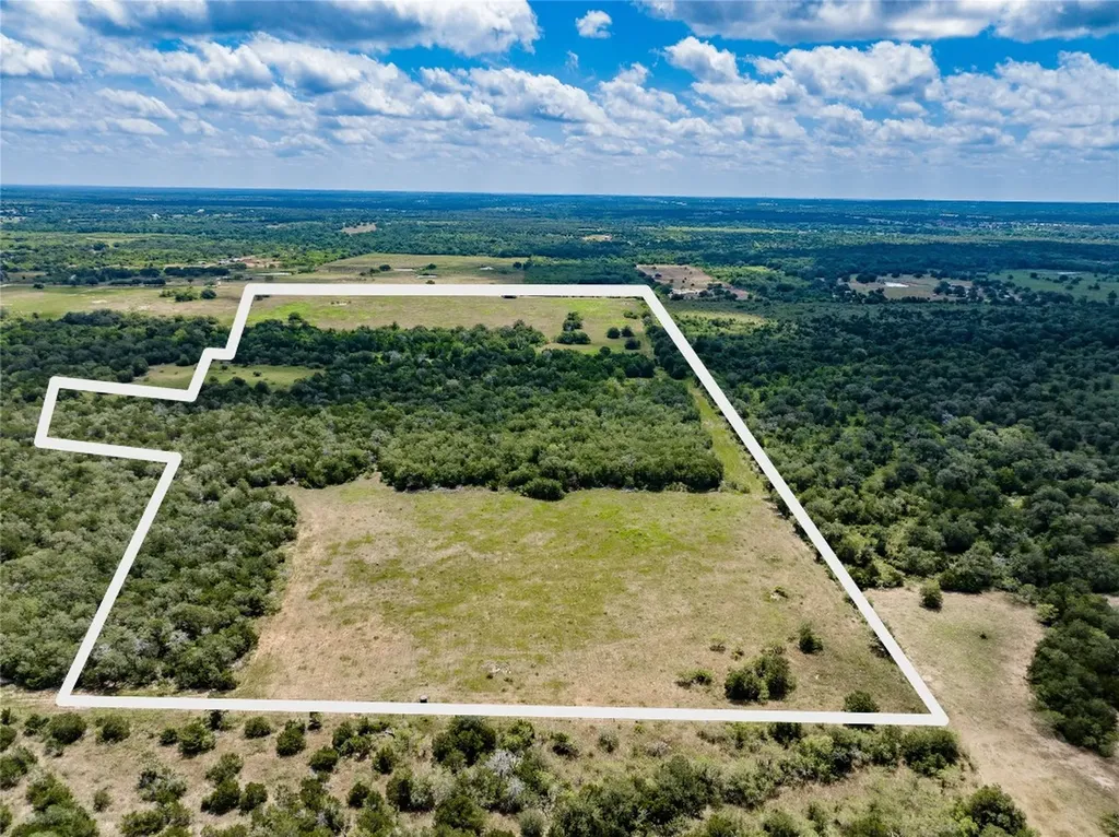 13 Armstrong Road Flatonia TX 78941