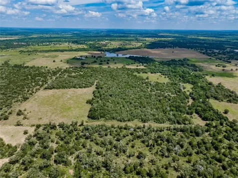 13 Armstrong Road Flatonia TX 78941