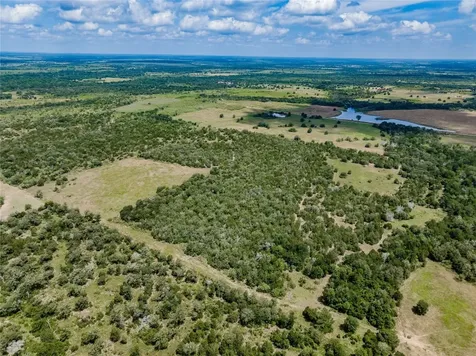 13 Armstrong Road Flatonia TX 78941