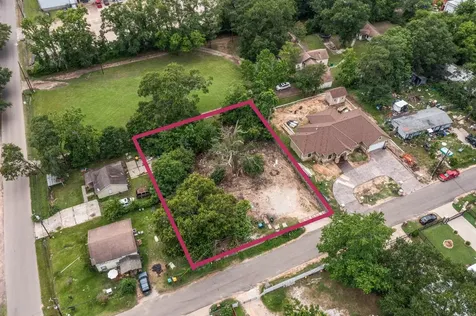 1615 Gilmore Street Conroe TX 77301