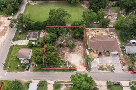 1615 Gilmore Street Conroe TX 77301