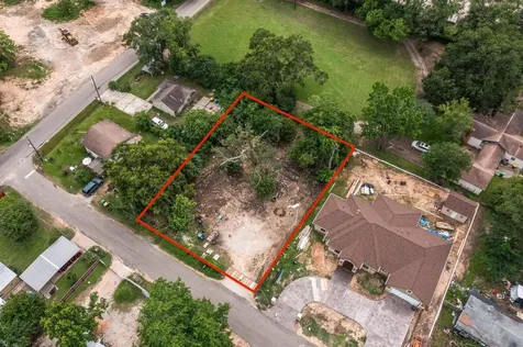 1615 Gilmore Street Conroe TX 77301