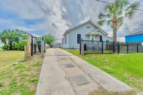 2119 63rd Street Galveston TX 77551