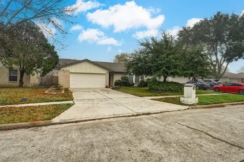10118 Fernstone Lane Houston TX 77070