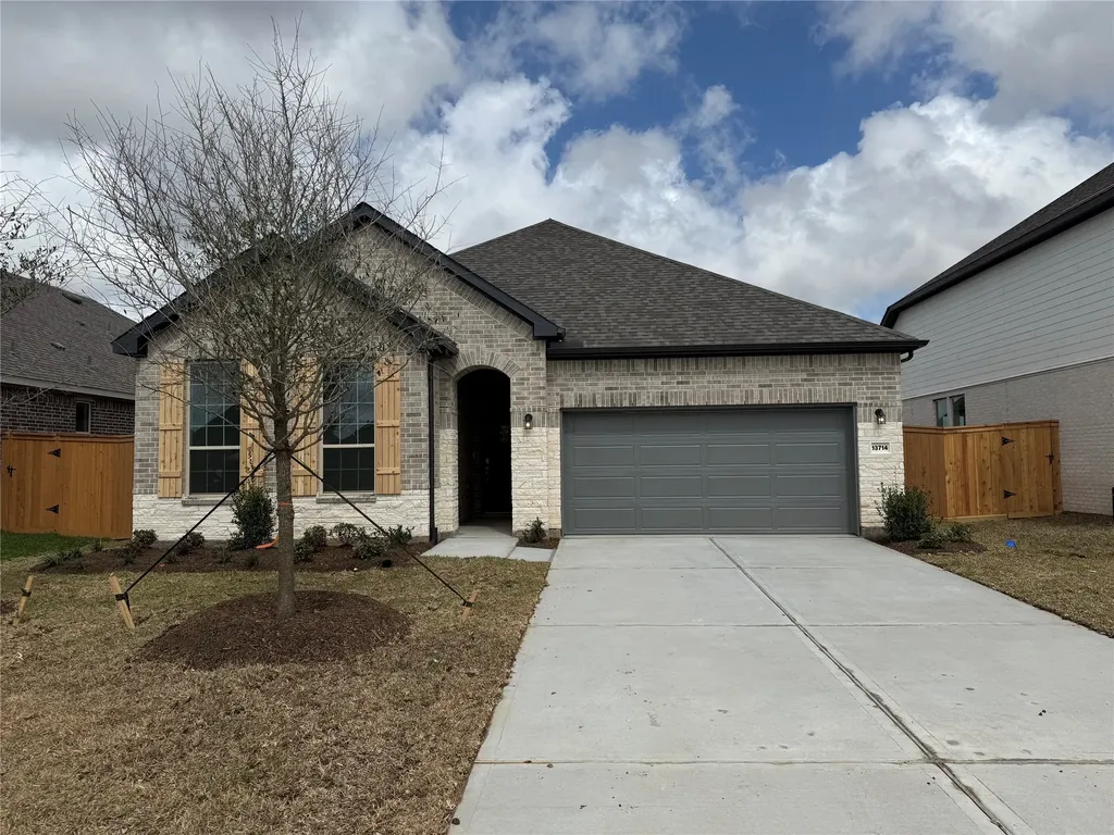 13714 Ballast Green Drive Texas City TX 77568