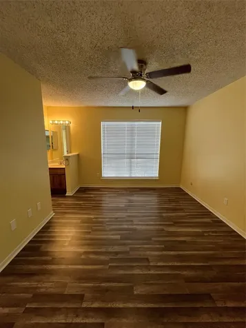 3919 Fairmont Parkway Parkway 200 Pasadena TX 77504