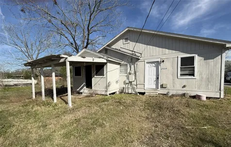 2409 Hodges Street Baytown TX 77521