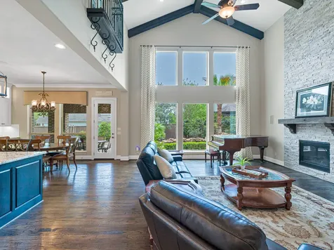 26 Hollyflower Place Tomball TX 77375