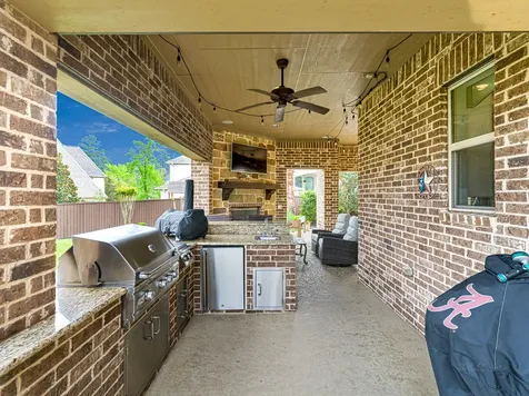 26 Hollyflower Place Tomball TX 77375