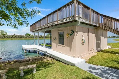 143 Lago Circle Drive N Santa Fe TX 77517