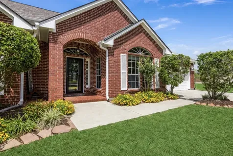 143 Lago Circle Drive N Santa Fe TX 77517