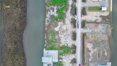 1107 Gator Point Crystal Beach TX 77650