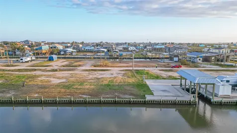 1107 Gator Point Crystal Beach TX 77650