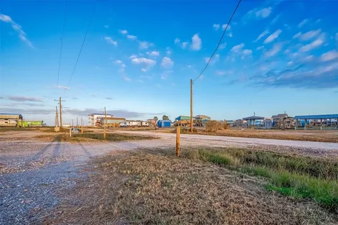 1107 Gator Point Crystal Beach TX 77650