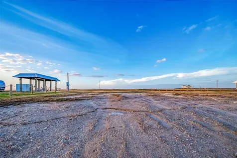 1107 Gator Point Crystal Beach TX 77650