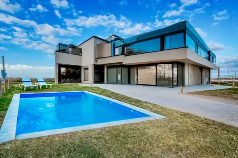1107 Gator Point Crystal Beach TX 77650