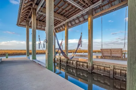 1107 Gator Point Crystal Beach TX 77650