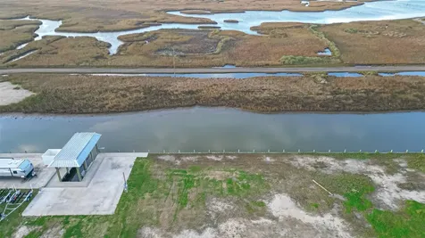 1107 Gator Point Crystal Beach TX 77650