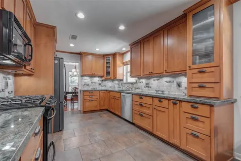 6226 Paisley Street Houston TX 77096
