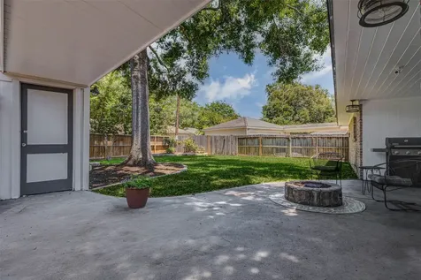 6226 Paisley Street Houston TX 77096