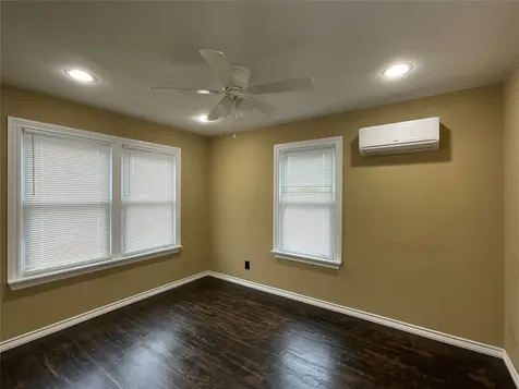 207 S George Street Victoria TX 77901