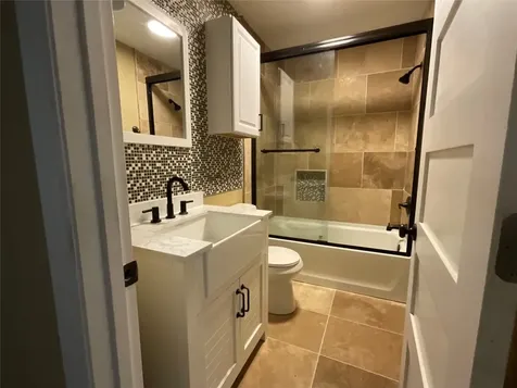 207 S George Street Victoria TX 77901