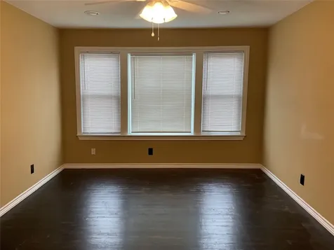 207 S George Street Victoria TX 77901