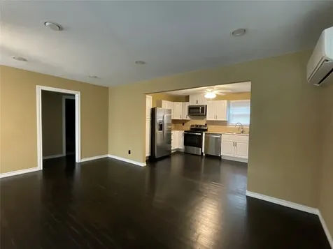 207 S George Street Victoria TX 77901