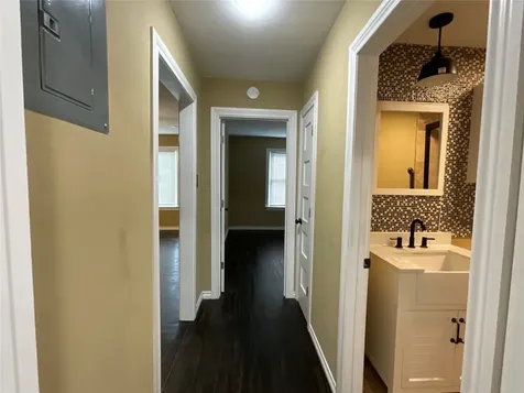 207 S George Street Victoria TX 77901