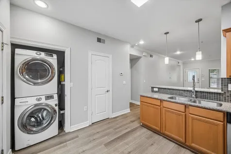 3501 Chenevert Street 7 Houston TX 77004