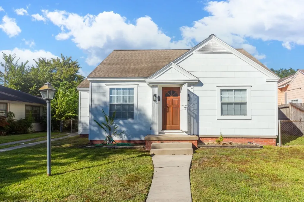 7447 Magnolia Street Houston TX 77023