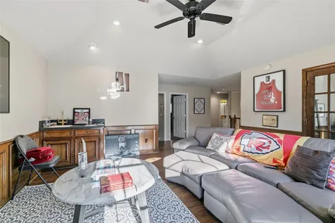 6726 Seinfeld Court Houston TX 77069
