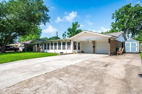 2202 French Place Baytown TX 77520