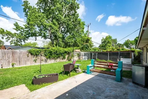 2202 French Place Baytown TX 77520