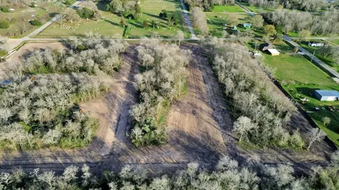 Lot 4 Guadalupe Street Sealy TX 77474