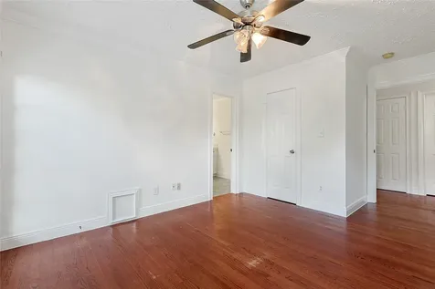 8502 Detroit Street D Houston TX 77017