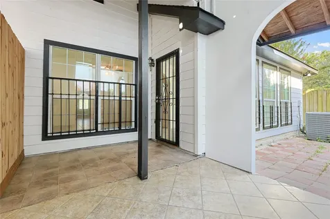 8502 Detroit Street D Houston TX 77017