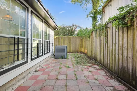 8502 Detroit Street D Houston TX 77017