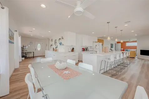 510 Surf Oaks Drive Seabrook TX 77586