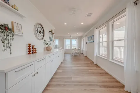 510 Surf Oaks Drive Seabrook TX 77586