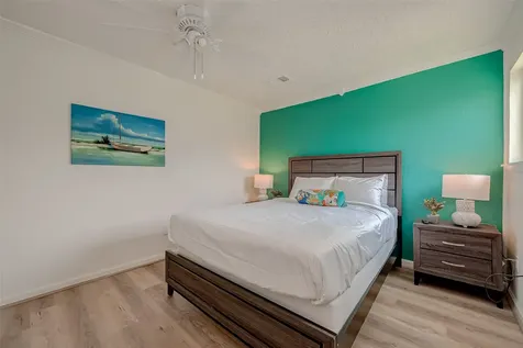 510 Surf Oaks Drive Seabrook TX 77586