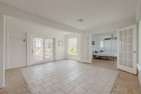 510 Surf Oaks Drive Seabrook TX 77586