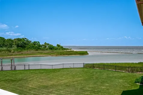 510 Surf Oaks Drive Seabrook TX 77586